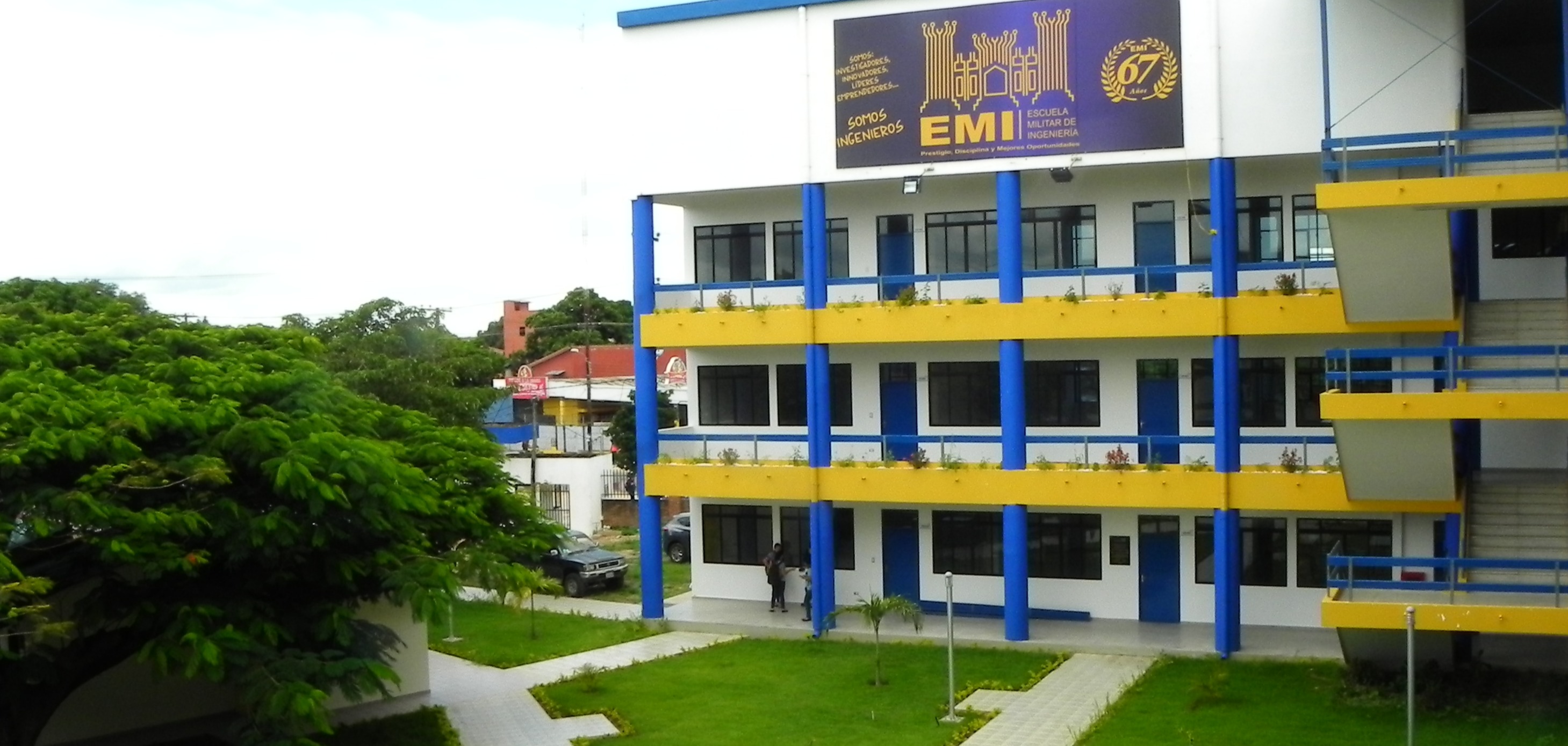 La escuela Militar de Ingeniería.